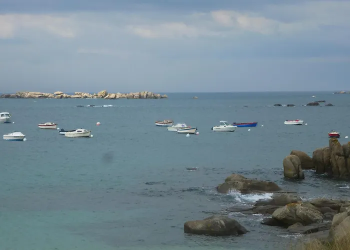 La Maison Bateau Au Bord De Mer